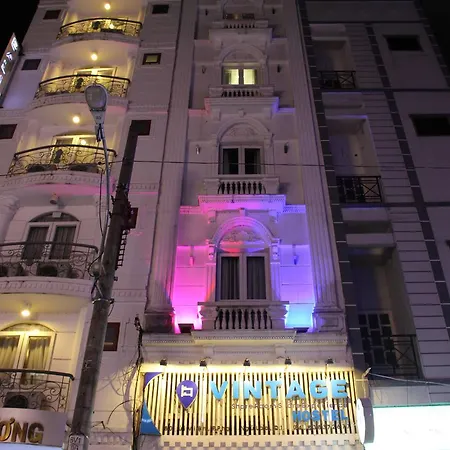 Vintage Hostel Saigon-3