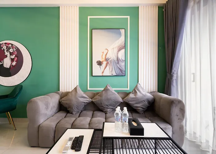 Aris Soho Balcony Suites Saigon District 1